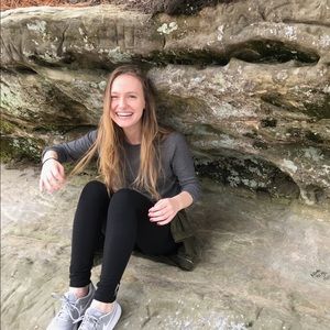 Meet your Posher, Hayley